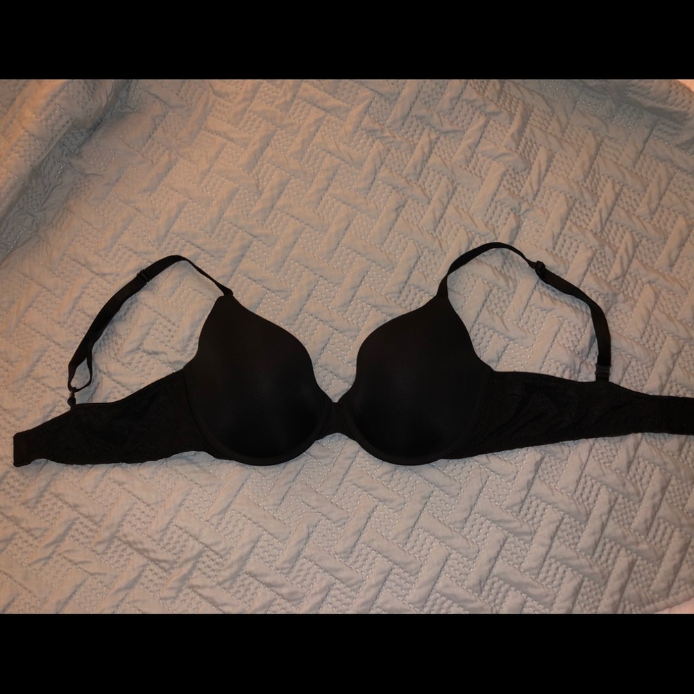 Black Victoria’s Secret Bra